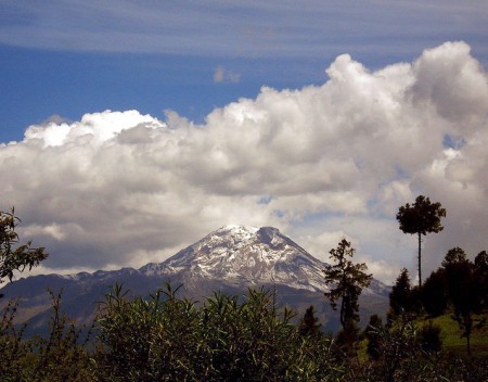 Iztaccíhuatl volcano Iztaccíhuatl volcano