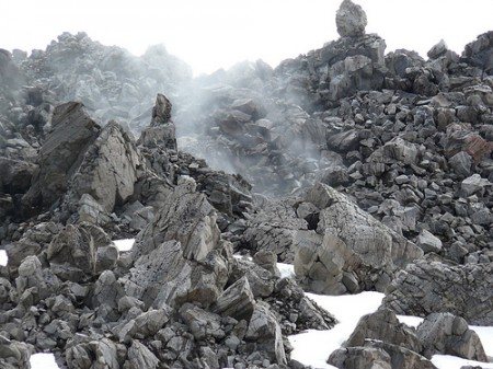 Steaming area of the volcano (Ranger Jeanne)