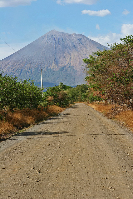 Road to San Cristóbal Volcano