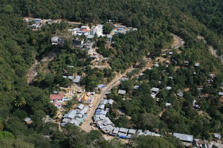 View of the town from the top of Mount Popa (Oscar Sanderson) View of the town from the top of Mount Popa (Oscar Sanderson)